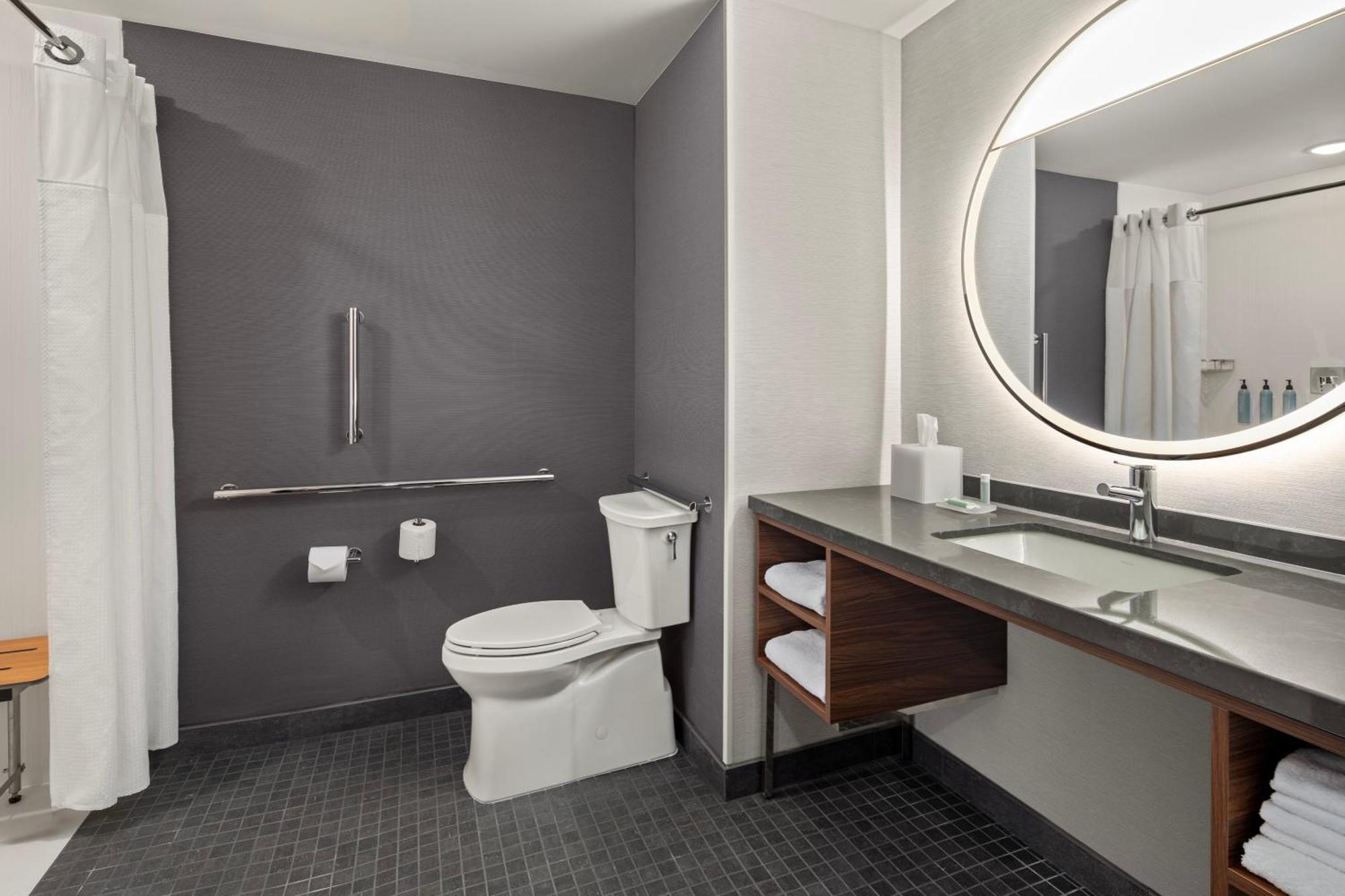 Courtyard By Marriott Bettendorf Εξωτερικό φωτογραφία
